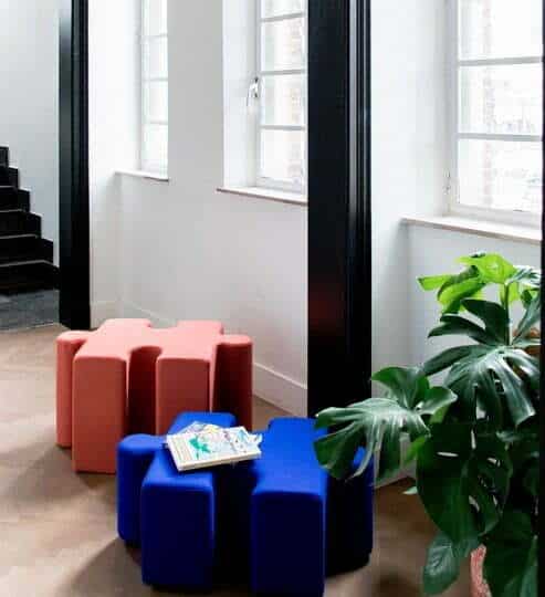 BuzziPuzzle Seating showing blue and red modules