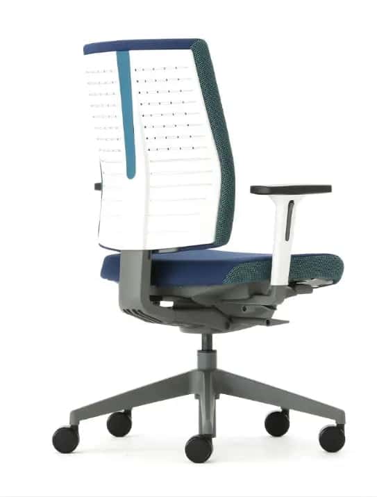 Freeflex Task Chair side view of chair with height adjustable arms
