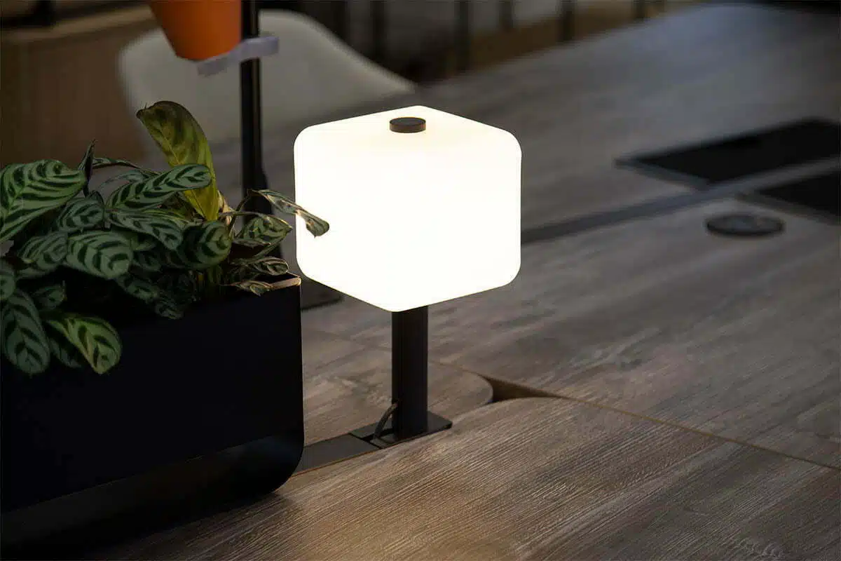 Mallet Light shown fitted into a Relic at Work desktop