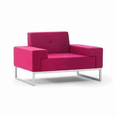 Hub Armchair in pink fabric