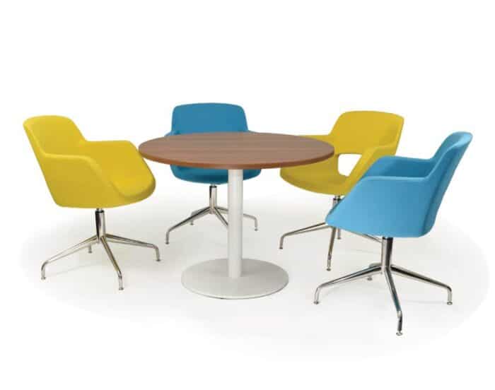 Spin Meeting Table circular meeting table with a white base and four meeting chairs
